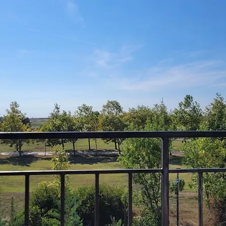 Луксозна вила Golf House Paradise