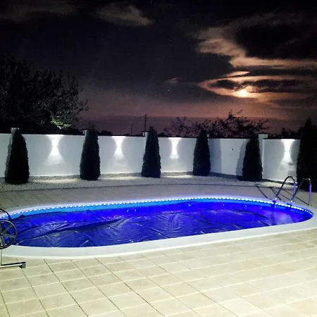 Луксозна вила Golf House Paradise *