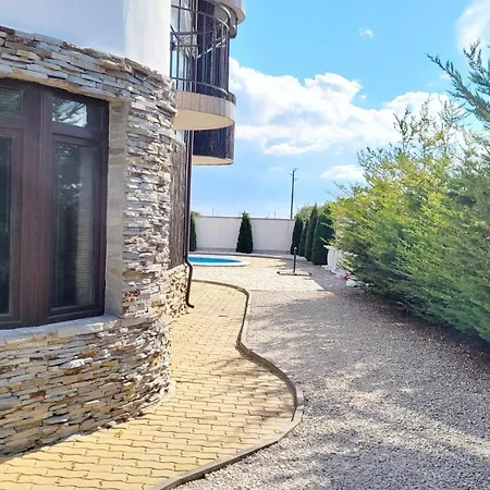 Golf House Paradise