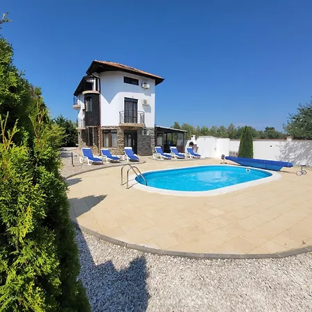 Golf House Paradise Villa *
